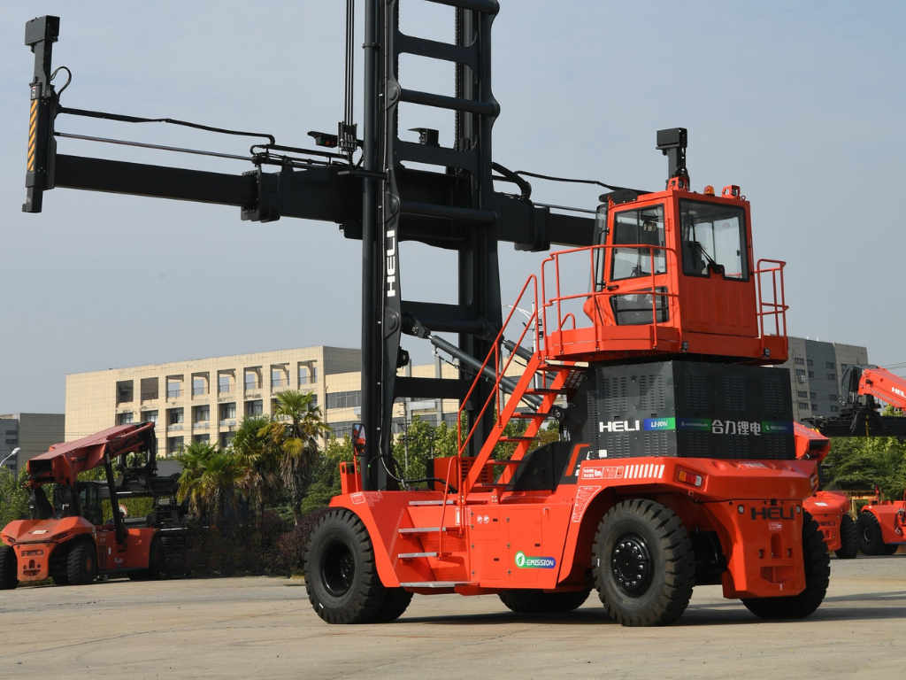 Empty container handler HELI op locatie